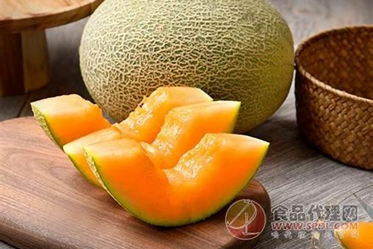 哈密瓜表皮出现裂缝是什么原因
