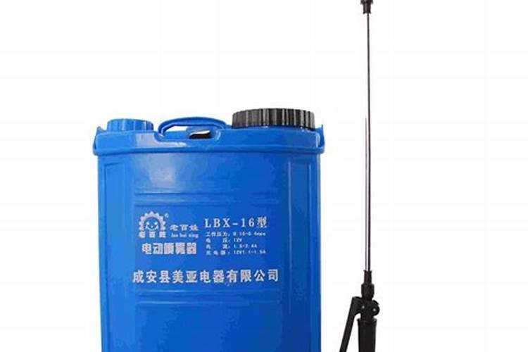 怎样使用电动背负式喷雾器上大小有别的喷雾开关？