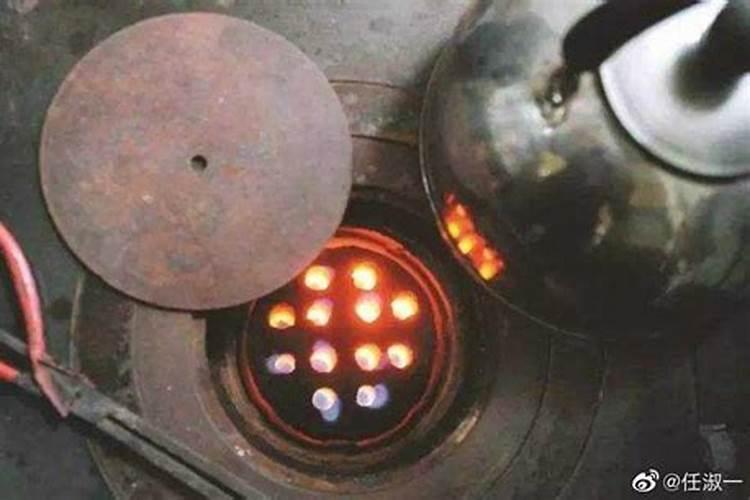 为何现在很多农民放着煤炭和煤气不用,反而去烧柴火做饭炒菜呢？