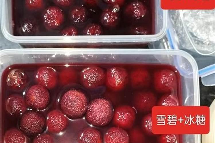 大树杨梅尖上有点干枯我想用打吊打的方式打一下,对点速溶叶面肥...