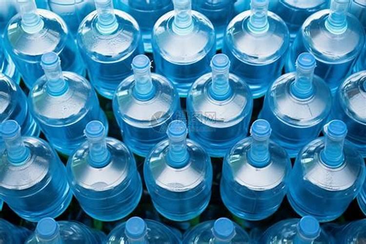 大豆叶面肥早晨喷好还是晚上喷好呢