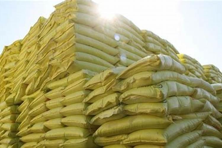 种谷子用二铵好,还是复合肥好些？