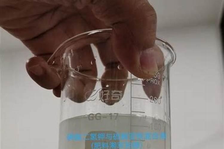 月季花冬季如何施肥效果最好,可以用水溶肥吗？