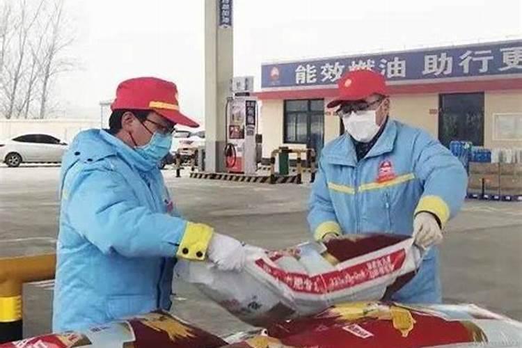 草莓上什么肥料结的好