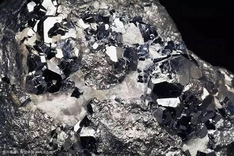 黄瓜老是化瓜怎么回事啊？该怎么办啊？