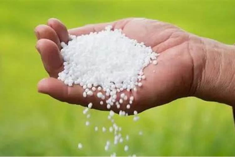 1复合肥的各种不同的颜色生成的原因!!要具体的! 2高塔复合肥为什么有...