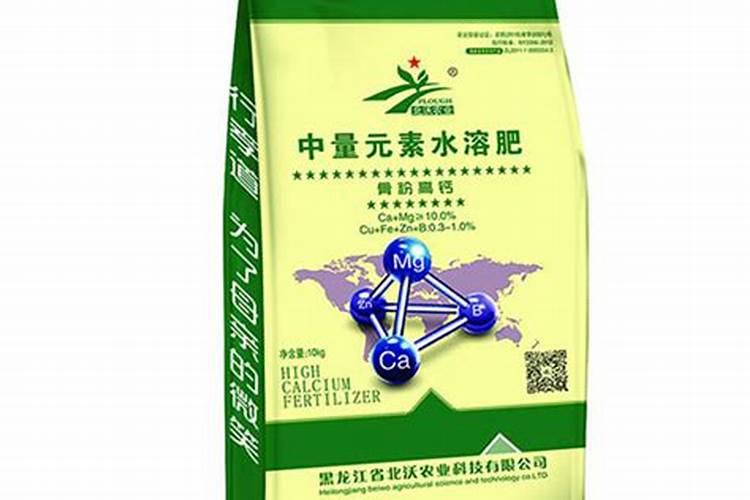 花盆里埋入“4种渣”,土壤肥的流油,比啥肥料效果都好!