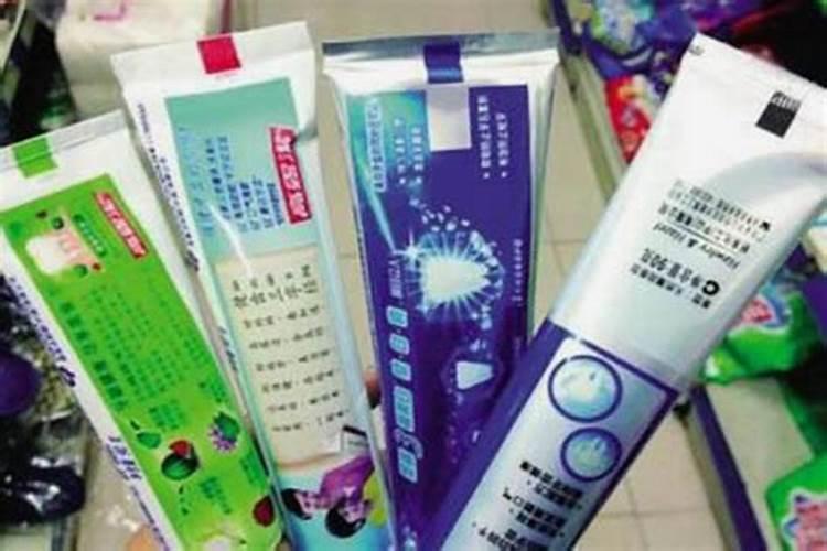 移栽前山茶花的修剪