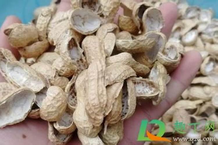 往土地里施肥,有硫酸铵,硝酸铵,碳酸氢铵,氯化铵,哪个效果最差？解释一下...