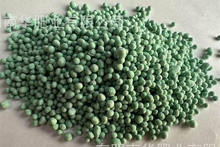 草莓膨果期怎样追施肥料？