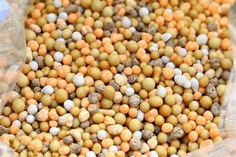 植物营养液和颗粒肥比,哪种好用点？