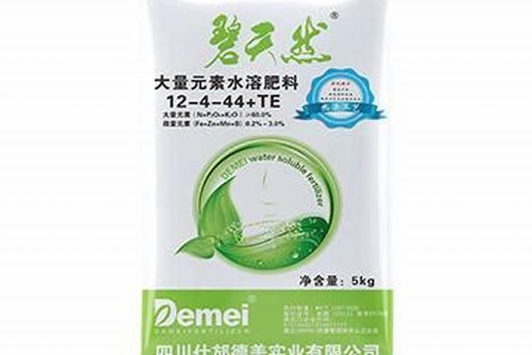 有没有什么肥料可以使柠檬薄皮和足水的？