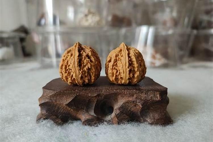 新疆的核桃为什么皮薄肉厚？