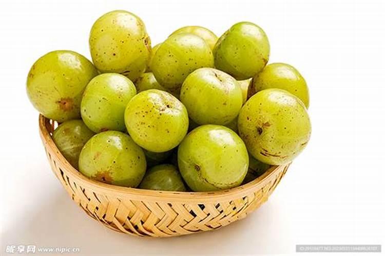 柿子树叶发黄掉果子阿司匹林粉能喷不？