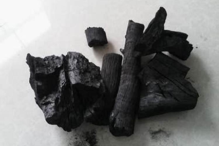 木炭灰可以做肥料吗