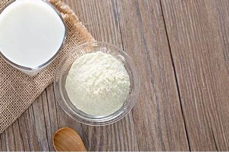 葡萄着色期因怎样施肥才能使葡萄着色更快品质更好。