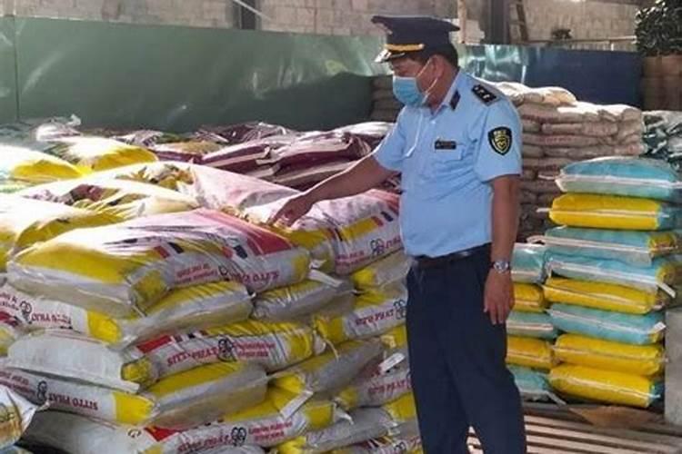 我去年种麦子用了假化肥,2800亩地直接损失200多万元,该怎么诉赔,大概能...