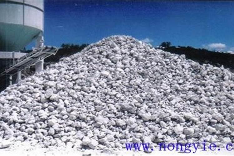 硫酸铜生石灰能和平衡肥磷肥一起滴灌辣椒吗