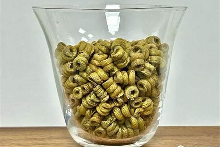 一升水放几粒尿素浇花