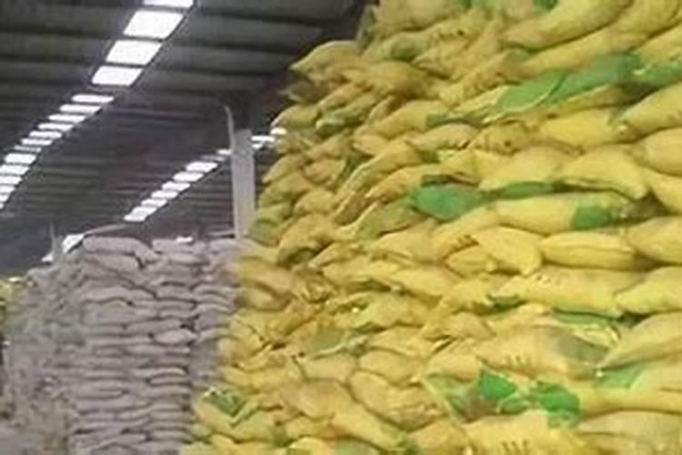 怎么给花生施肥。施什么肥。