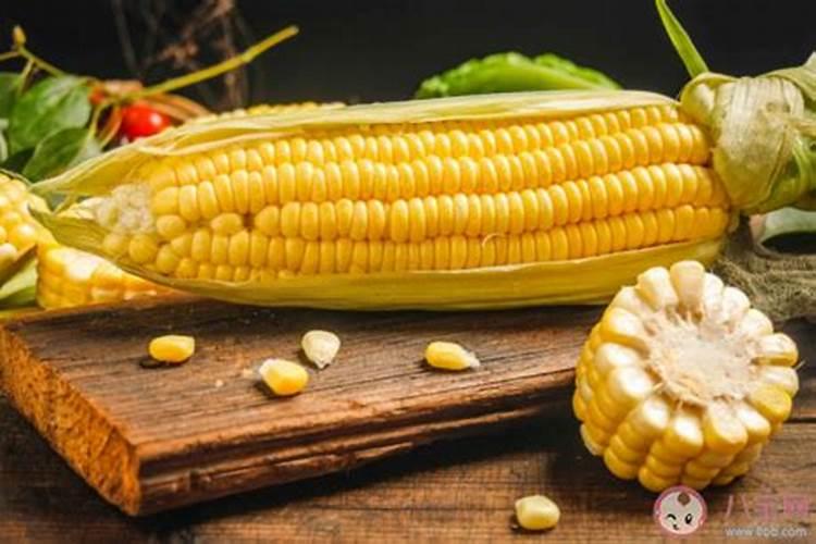 玉米抽穗前喷什么叶面肥最好？