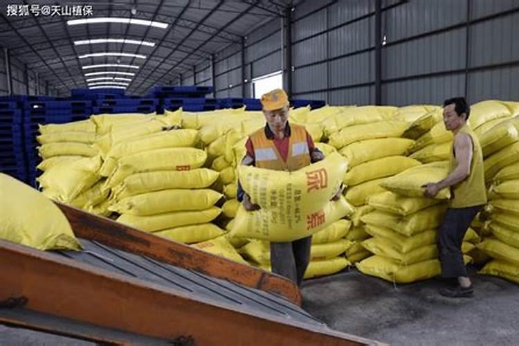 复合肥能和二胺一起用吗