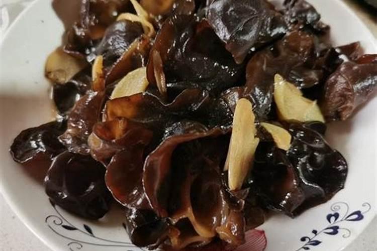 黑木耳打什么叶面肥能增产