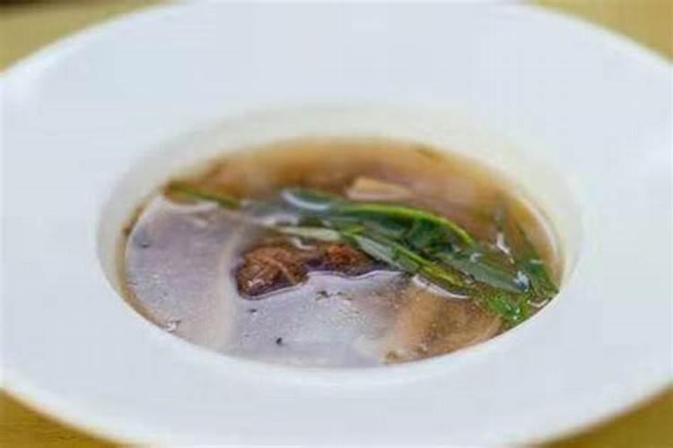 煮肉的汤可以浇花吗？