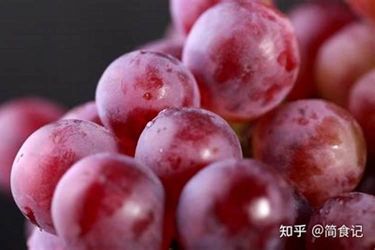 葡萄叶喷磷酸二氢钾有膨大作用吗