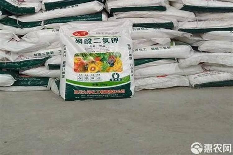 喹啉铜和氮磷钾叶面肥能混用吗？