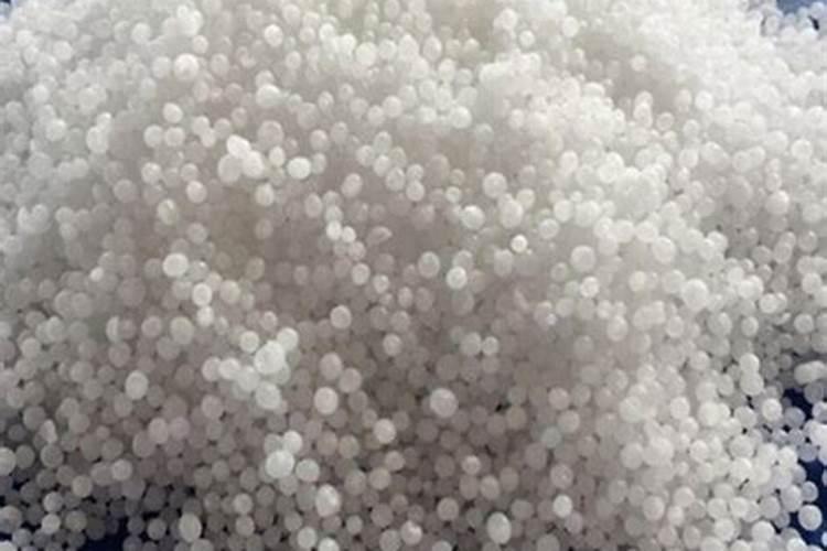 现在尿素的出厂价格是多少啊!小粒度的