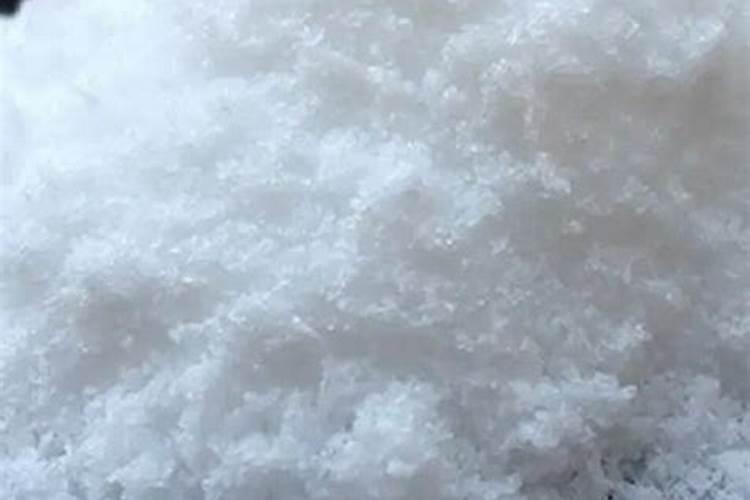 碳酸氢铵是小苏打吗