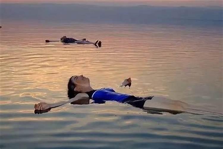 有一种海人躺上面是沉不下去的叫什么